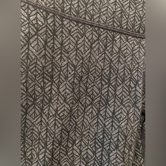 Prana Geometric Leaf Print Cropped Leggings - Size XSmall - Picture 2 of 5